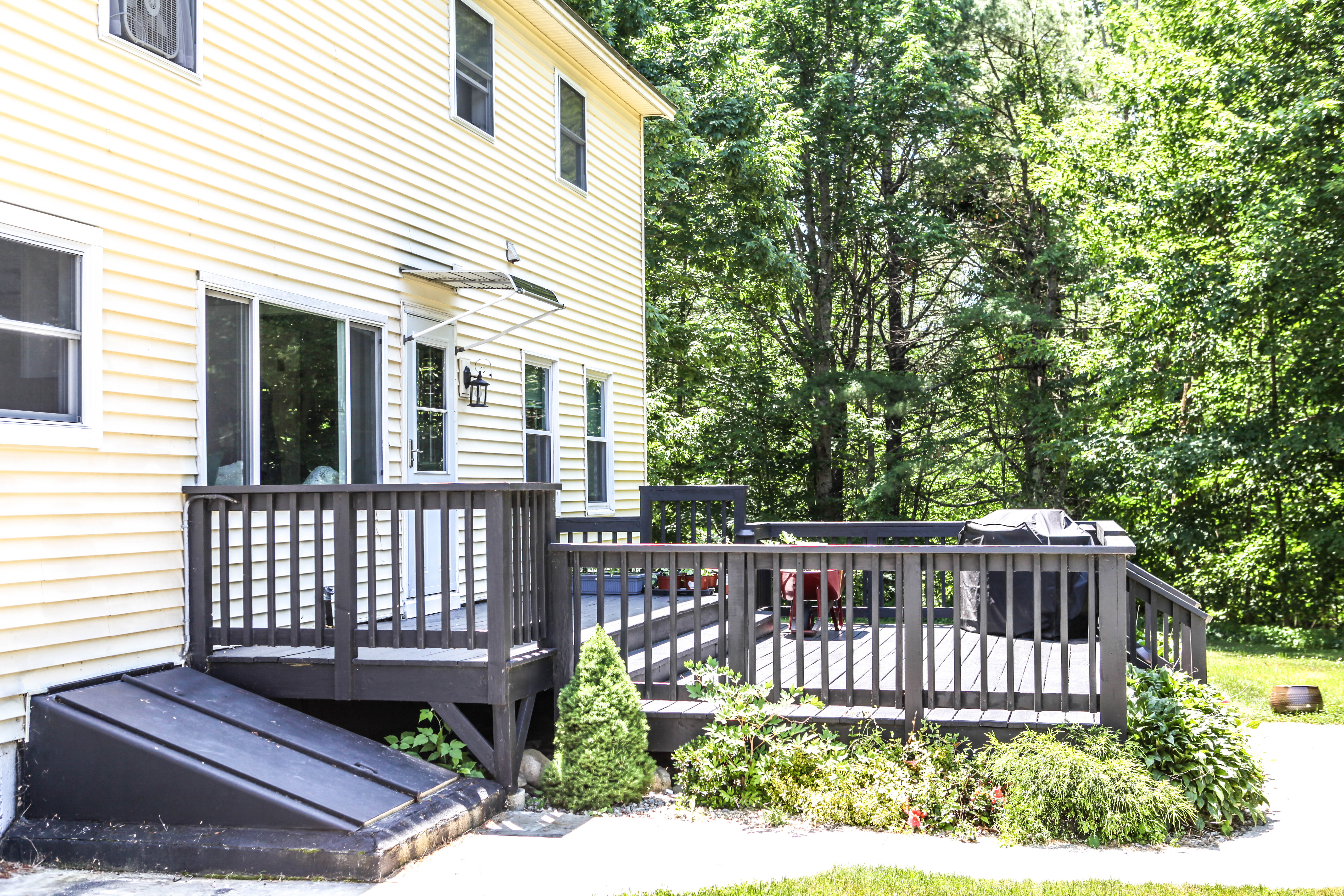 Standish, Maine, 04084, United States, 5 Bedrooms Bedrooms, ,4 BathroomsBathrooms,Residential,For Sale,1876904