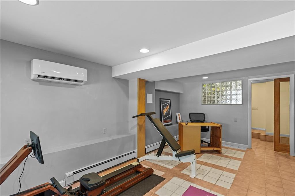 North Kingstown, Rhode Island, 02852, United States, 3 Bedrooms Bedrooms, ,4 BathroomsBathrooms,Residential,For Sale,1973997