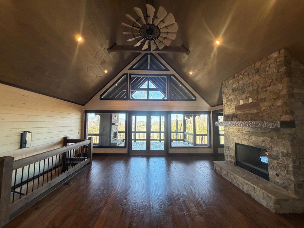 Mineral Bluff, Georgia, 30559, United States, 4 Bedrooms Bedrooms, ,4 BathroomsBathrooms,Residential,For Sale,2010498