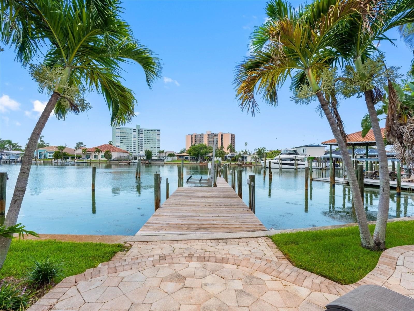 CLEARWATER BEACH, Florida, 33767, United States, 3 Bedrooms Bedrooms, ,3 BathroomsBathrooms,Residential,For Sale,1979132