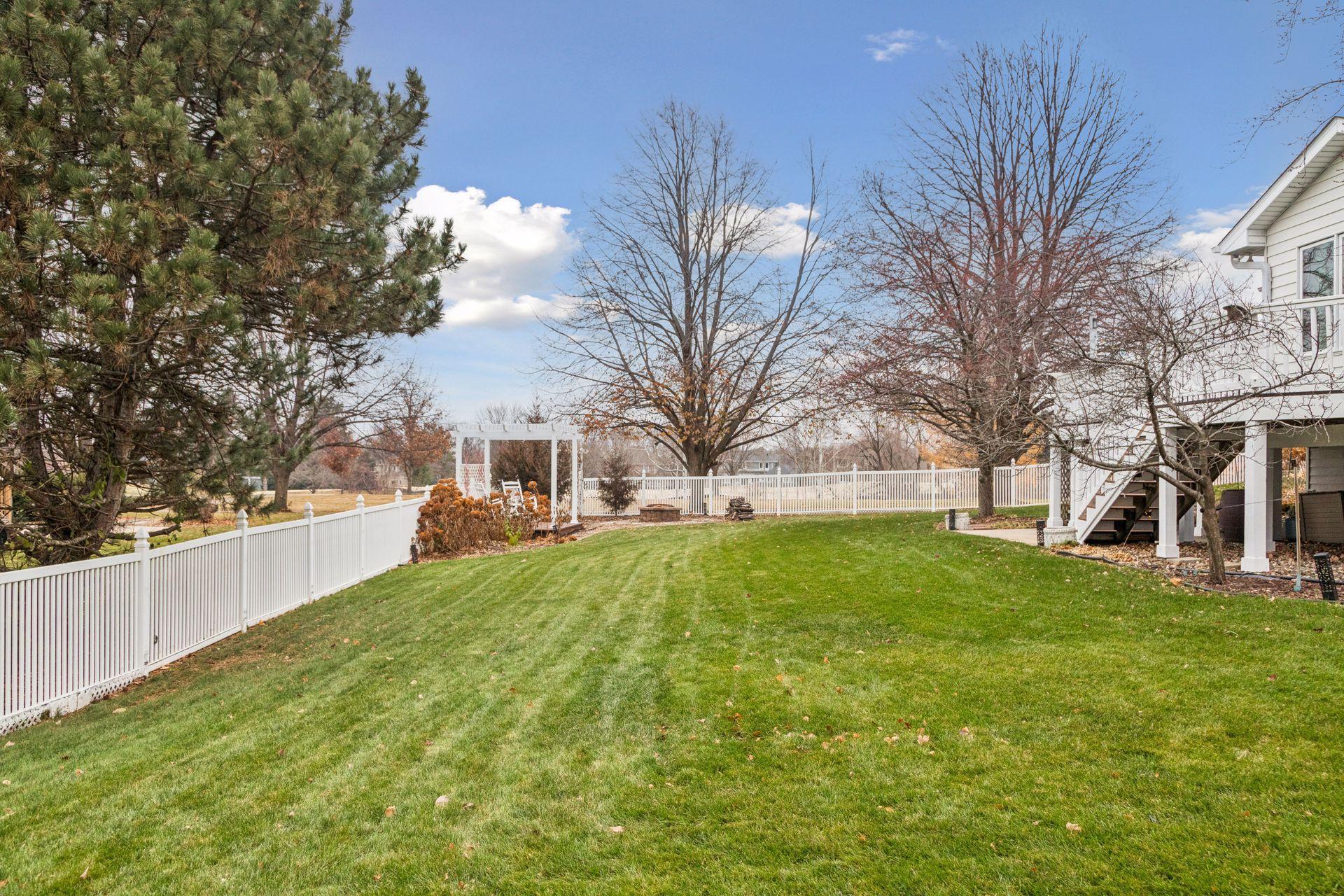 Woodbury, Minnesota, 55129, United States, 5 Bedrooms Bedrooms, ,3 BathroomsBathrooms,Residential,For Sale,1998443