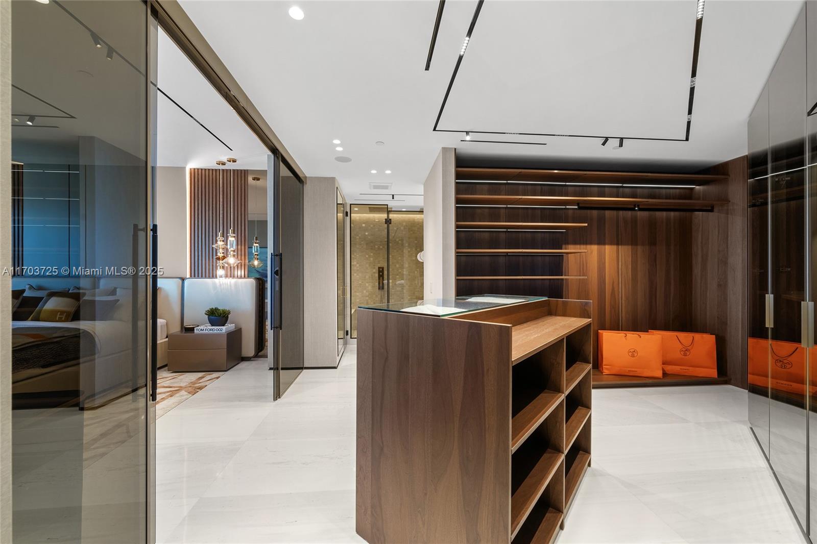 1425 Brickell Ave Unit 66D-66E, Miami, Florida, 33131, United States, 4 Bedrooms Bedrooms, ,5 BathroomsBathrooms,Residential,For Sale,1425 Brickell Ave Unit 66D-66E,1682437