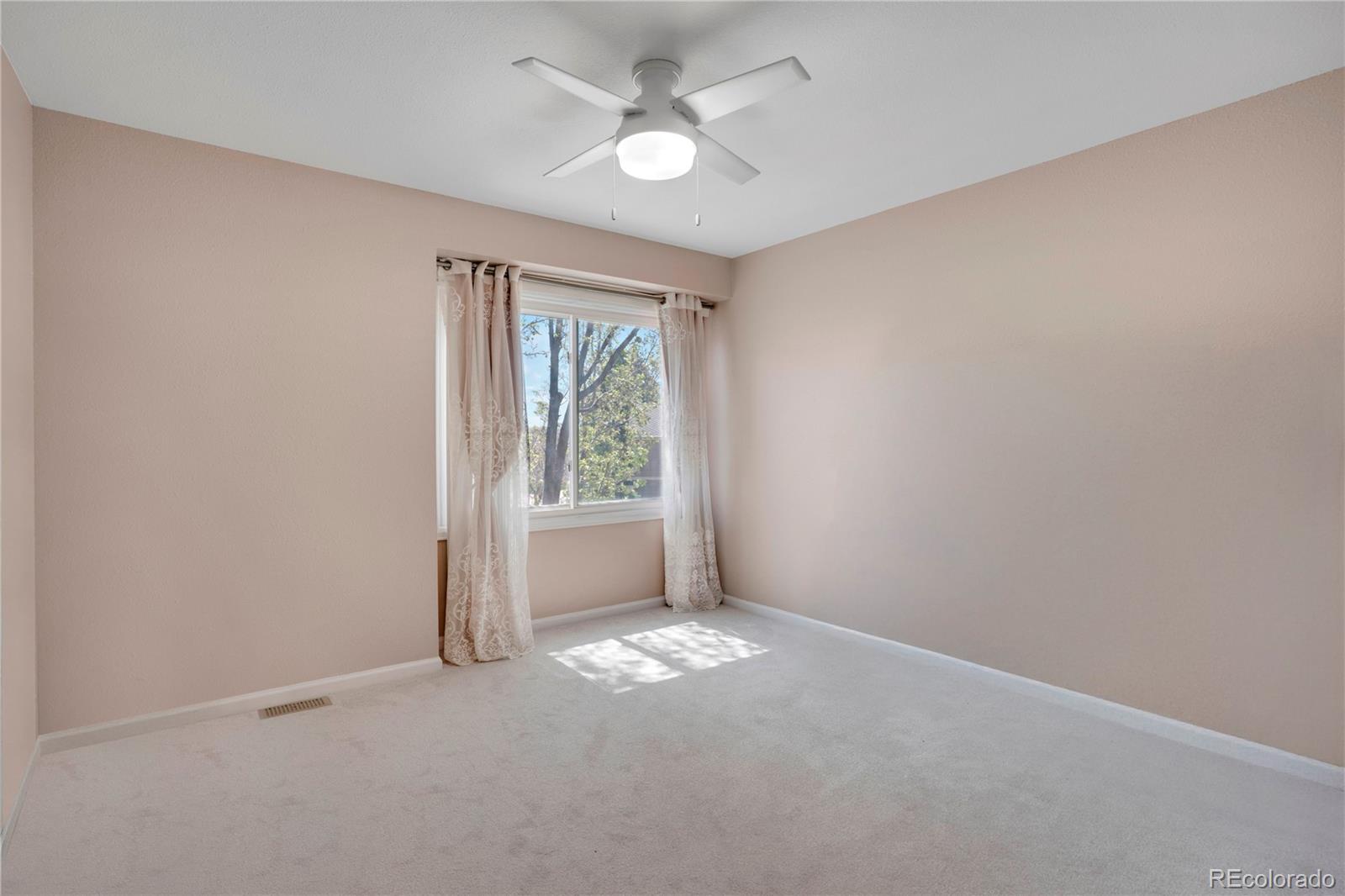 Centennial, Colorado, 80015, United States, 4 Bedrooms Bedrooms, ,3 BathroomsBathrooms,Residential,For Sale,1793969