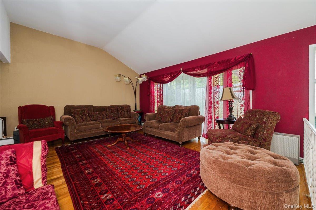 Dix Hills, New York, 11746, United States, 5 Bedrooms Bedrooms, ,3 BathroomsBathrooms,Residential,For Sale,1941018