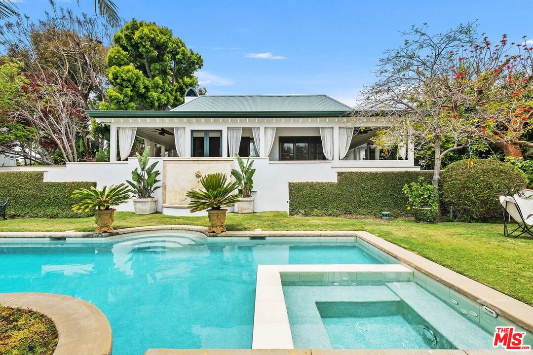 Malibu, California, 90265, United States, 8 Bedrooms Bedrooms, ,9 BathroomsBathrooms,Residential,For Sale,1989186