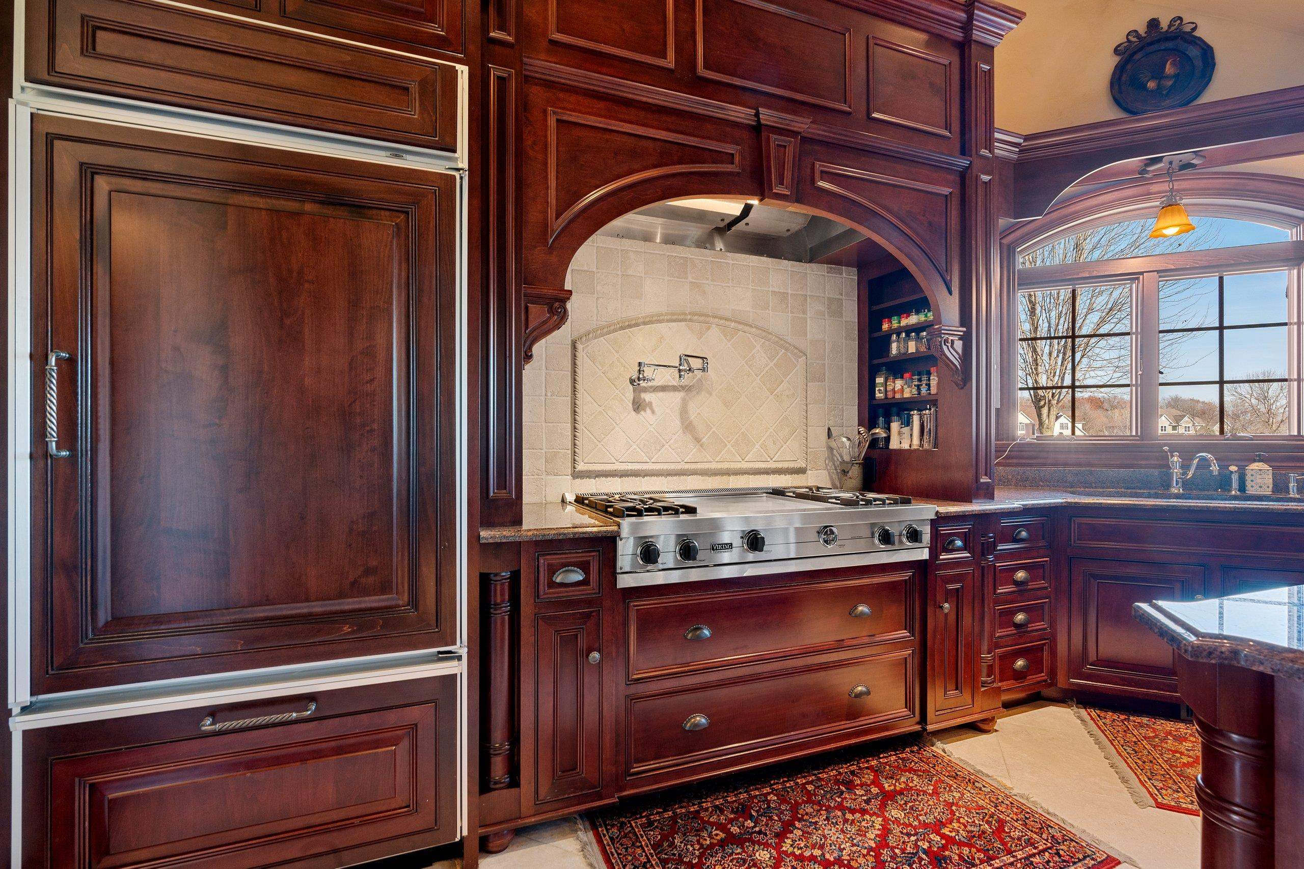 MENASHA, Wisconsin, 54952, United States, 6 Bedrooms Bedrooms, ,5 BathroomsBathrooms,Residential,For Sale,1994548