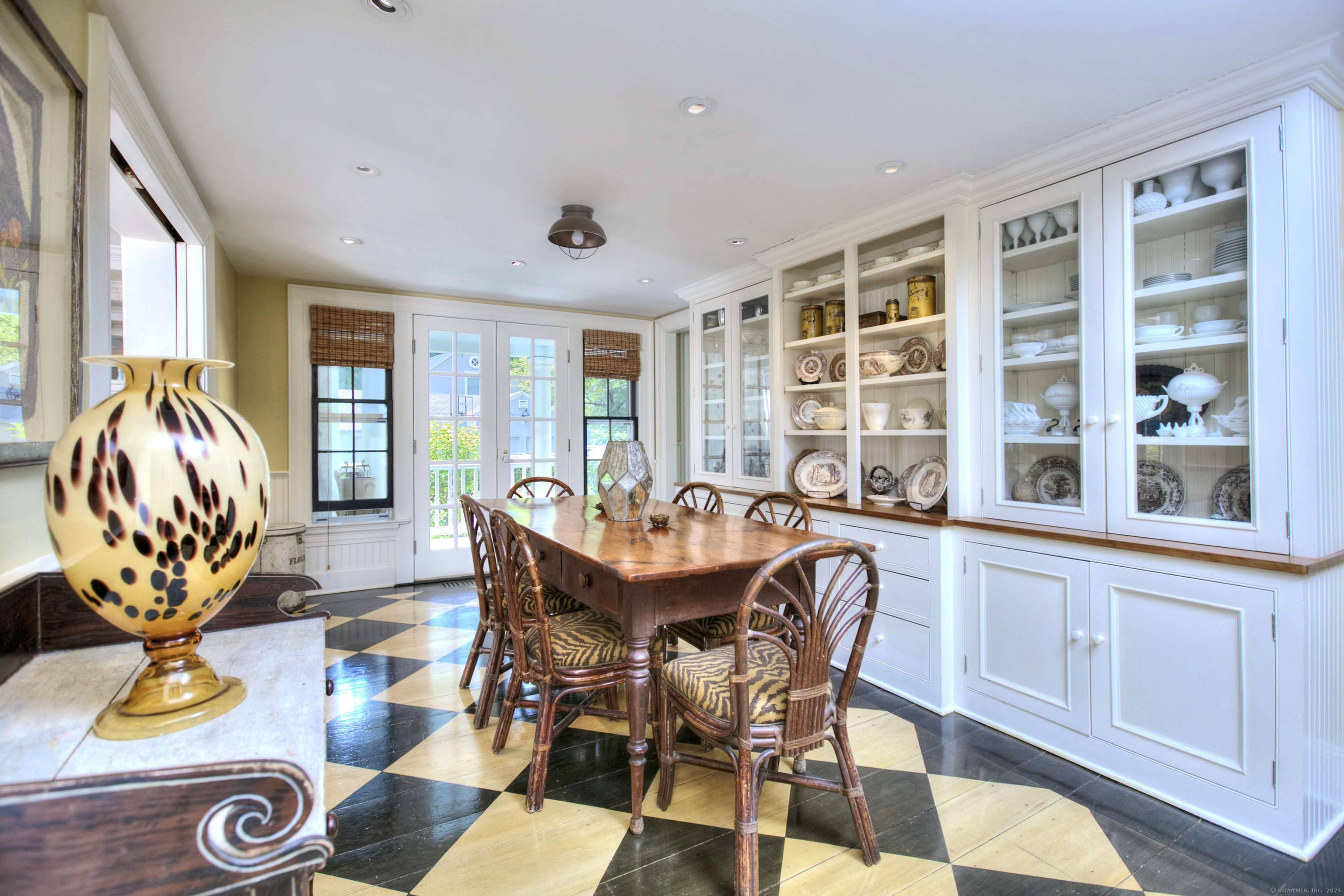 Fairfield, Connecticut, 06824, United States, 5 Bedrooms Bedrooms, ,5 BathroomsBathrooms,Residential,For Sale,1942139