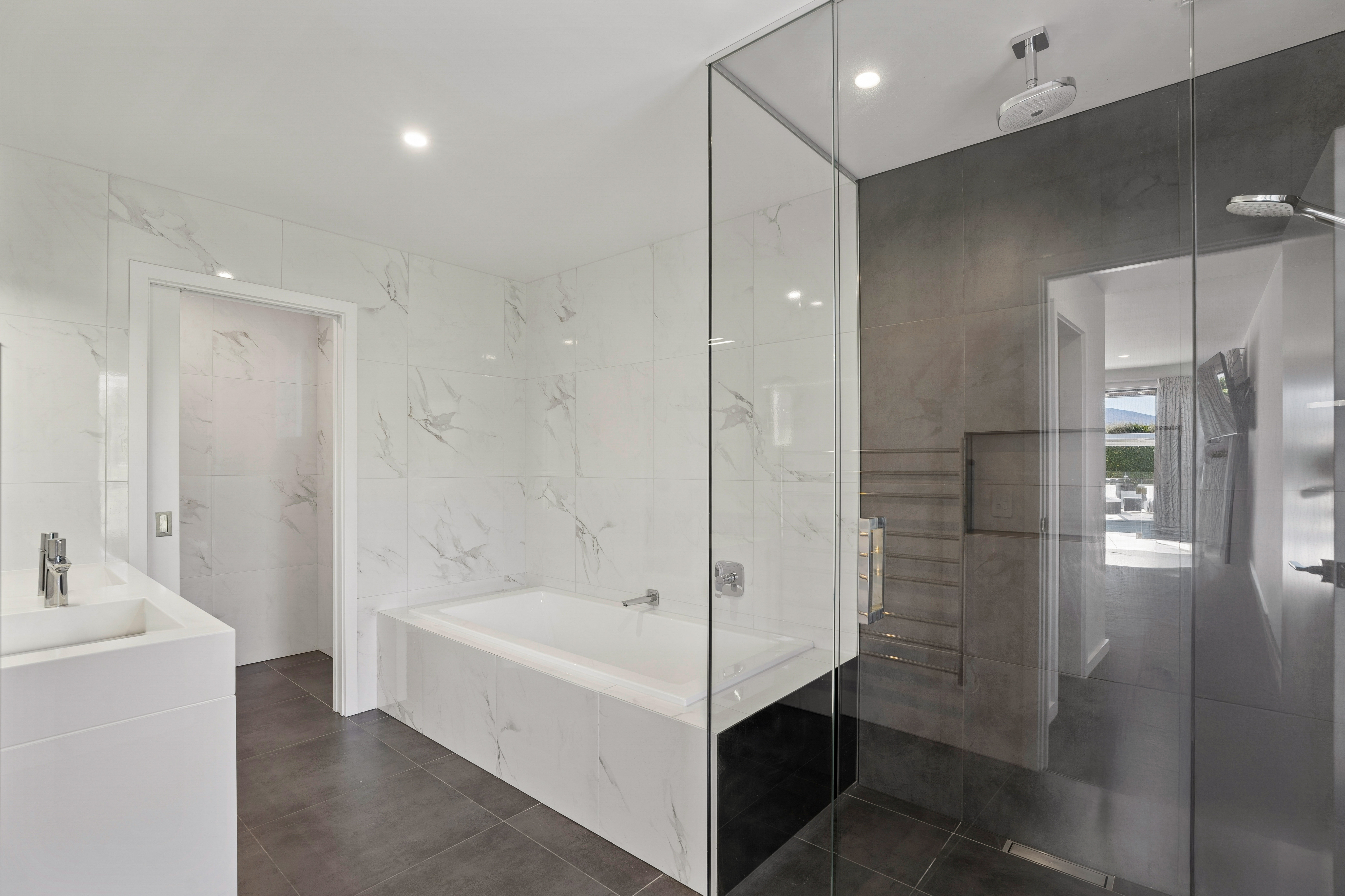  Who will be the lucky one - 物件實景