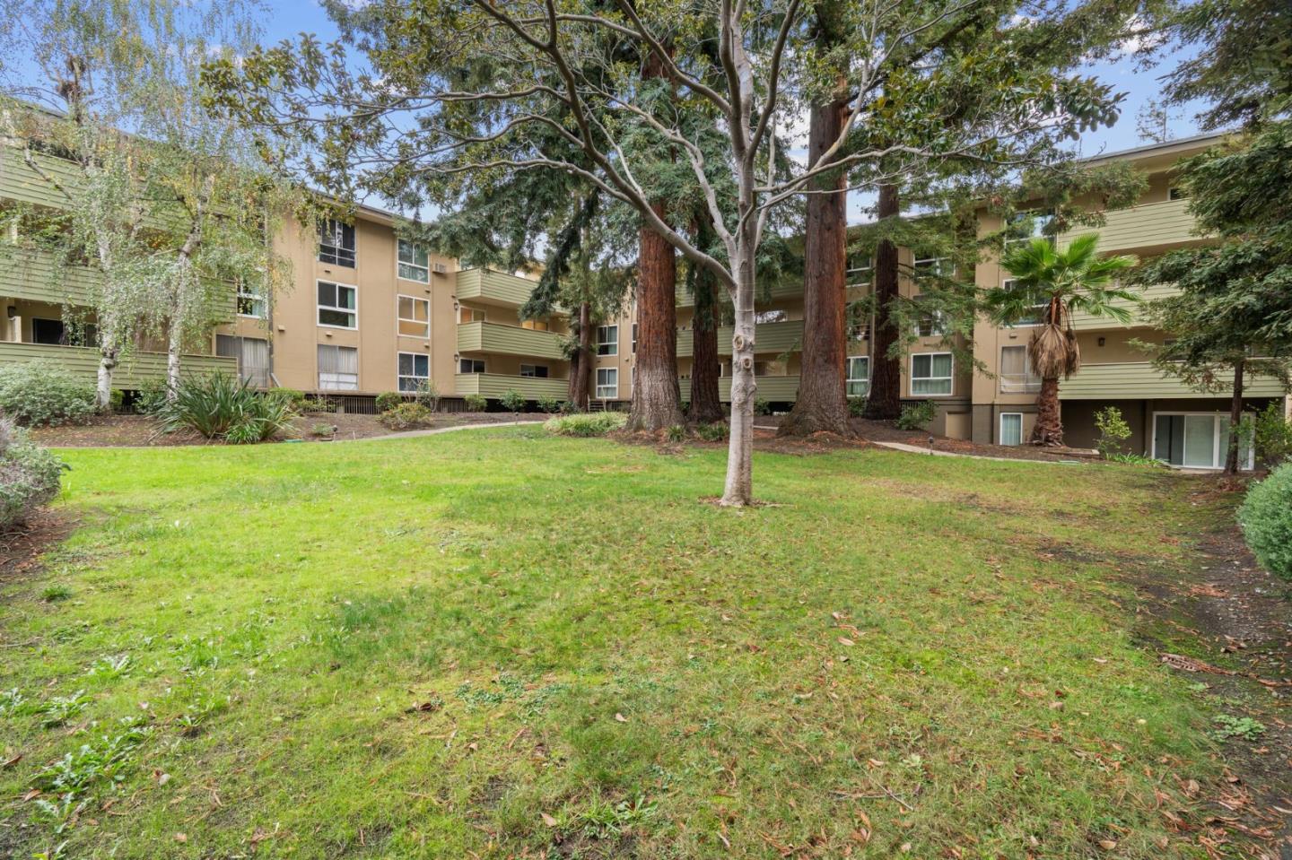 Mountain View, California, 94040, United States, 2 Bedrooms Bedrooms, ,2 BathroomsBathrooms,Residential,For Sale,1997525