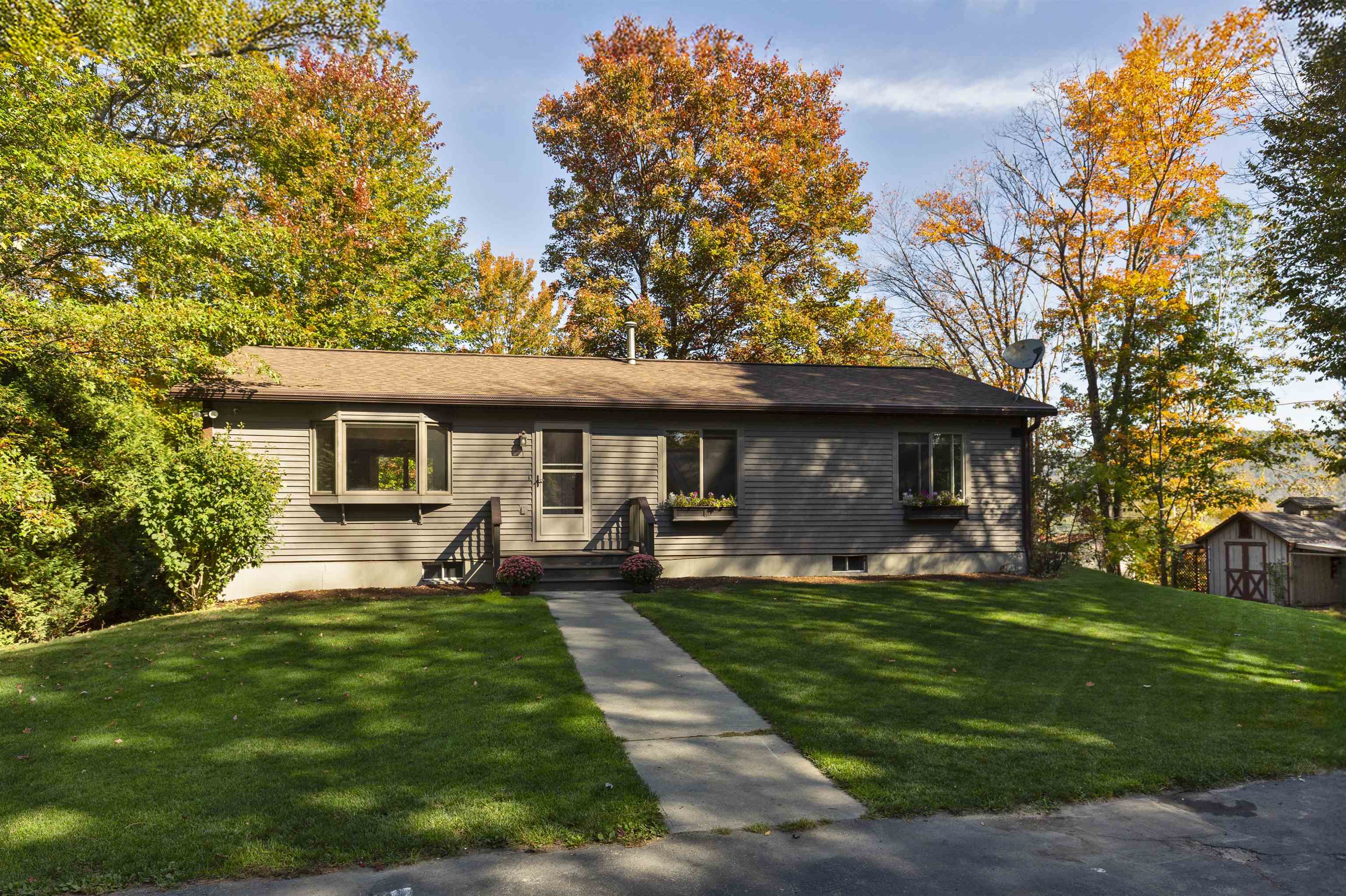 Lebanon, New Hampshire, 03755, United States, 3 Bedrooms Bedrooms, ,2 BathroomsBathrooms,Residential,For Sale,1962612