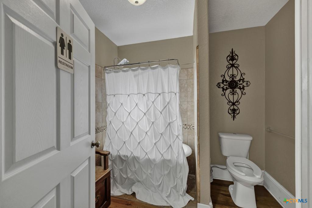 San Marcos, Texas, 78666, United States, 5 Bedrooms Bedrooms, ,1 BathroomBathrooms,Residential,For Sale,1944829
