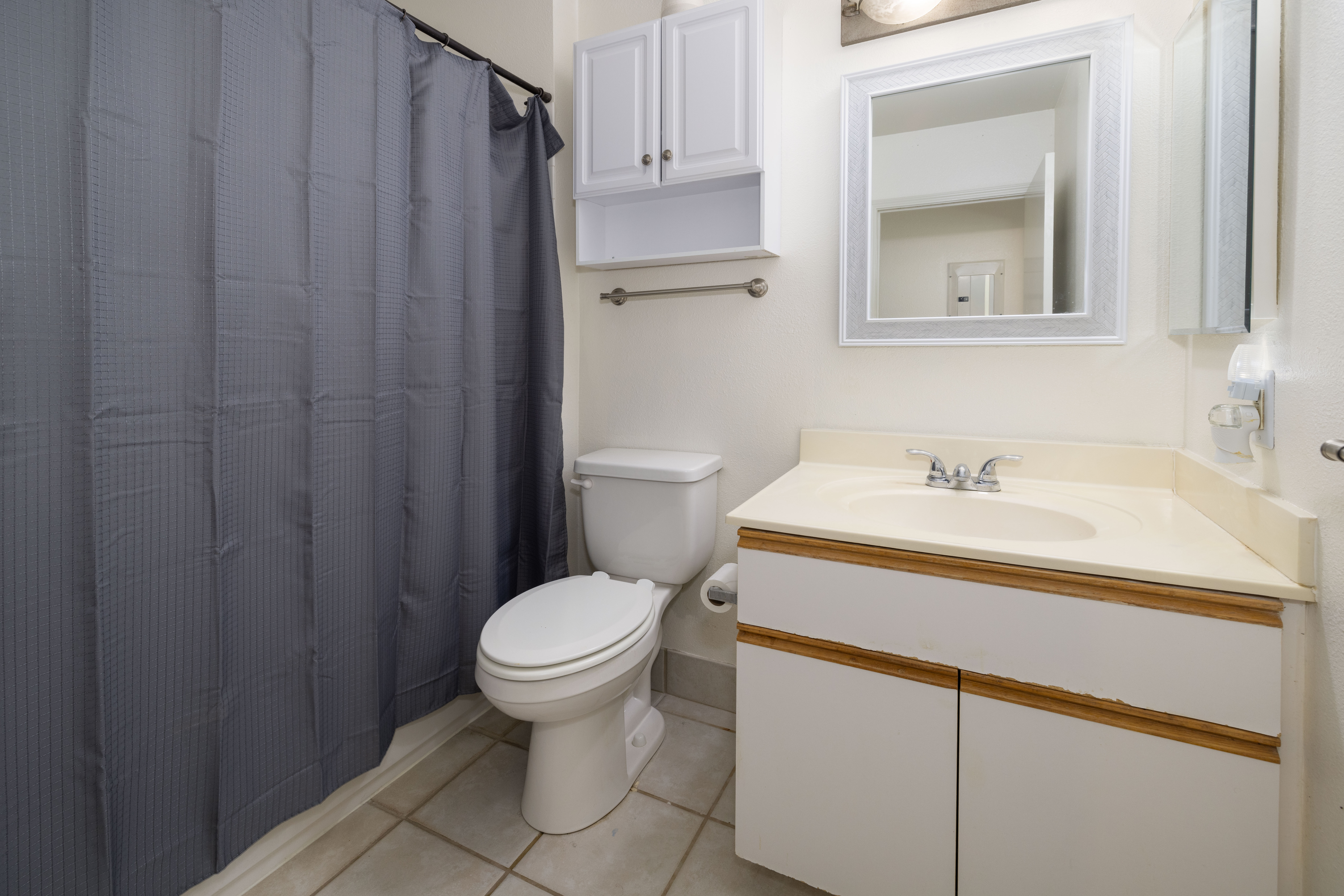 Mililani, Hawaii, 96789, United States, 2 Bedrooms Bedrooms, ,1 BathroomBathrooms,Residential,For Sale,1995128