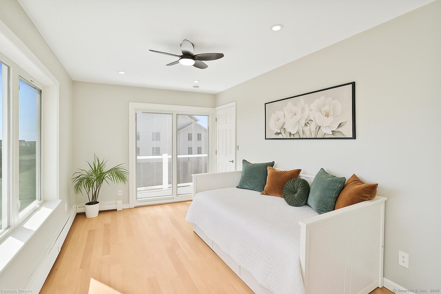 Stratford, Connecticut, 06615, United States, 3 Bedrooms Bedrooms, ,2 BathroomsBathrooms,Residential,For Sale,1940586