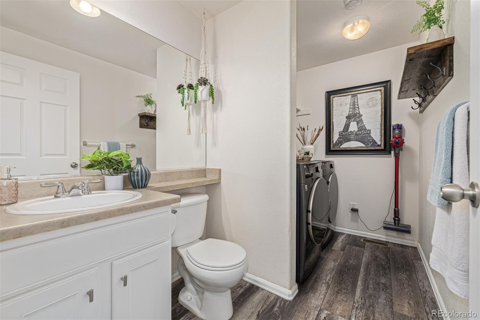 Erie, Colorado, 80516, United States, 3 Bedrooms Bedrooms, ,3 BathroomsBathrooms,Residential,For Sale,1993413