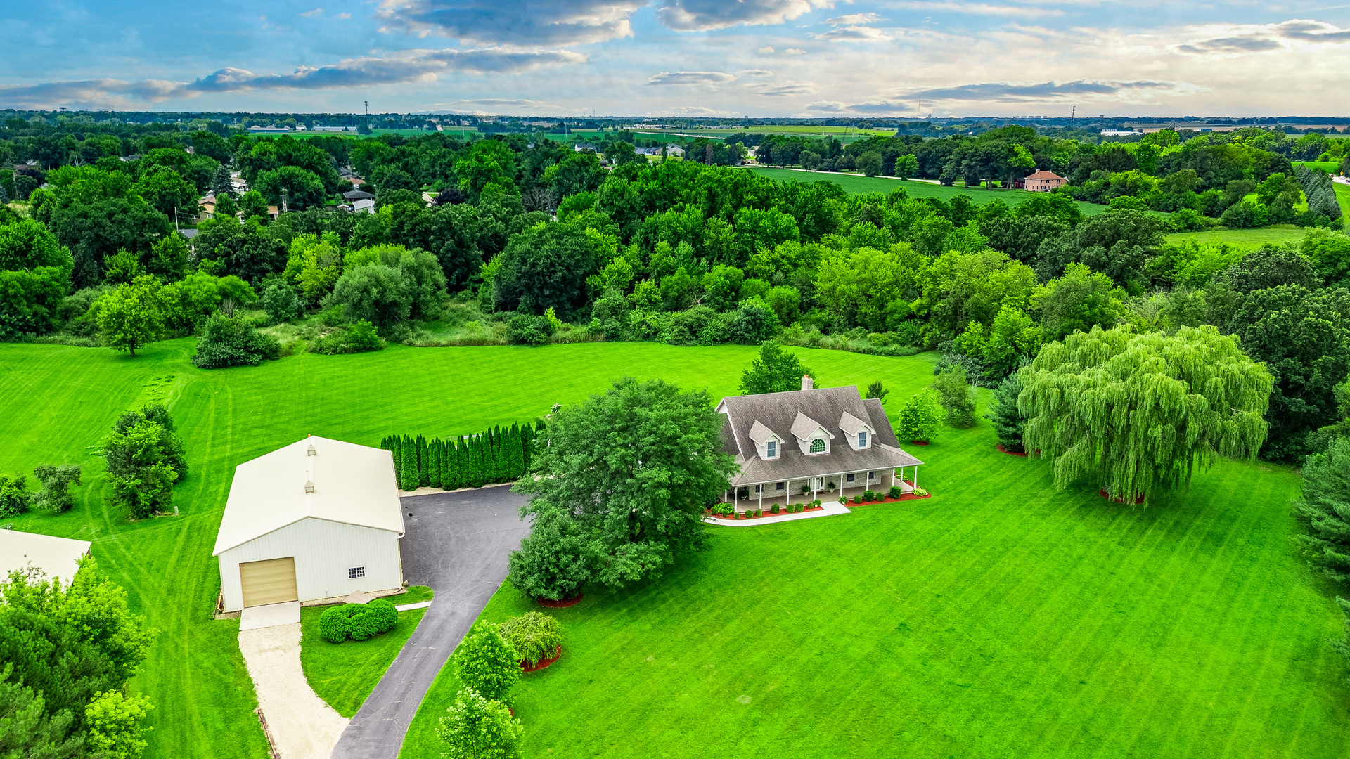 Sycamore, Illinois, 60178, United States, 5 Bedrooms Bedrooms, ,3 BathroomsBathrooms,Residential,For Sale,1904225