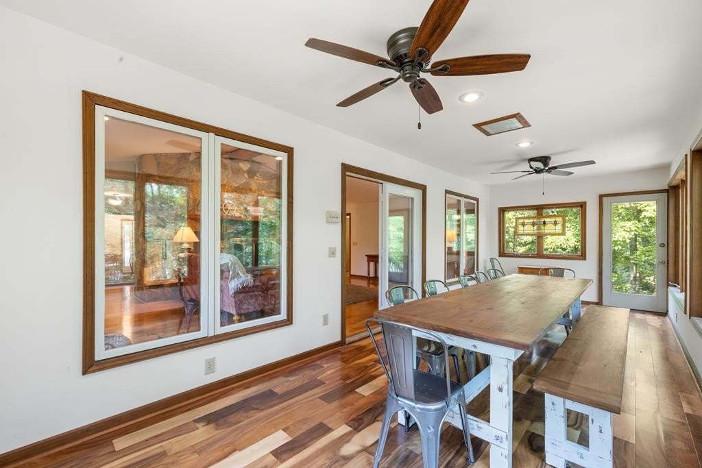 Hayesville, North Carolina, 28904, United States, 4 Bedrooms Bedrooms, ,3 BathroomsBathrooms,Residential,For Sale,1983096