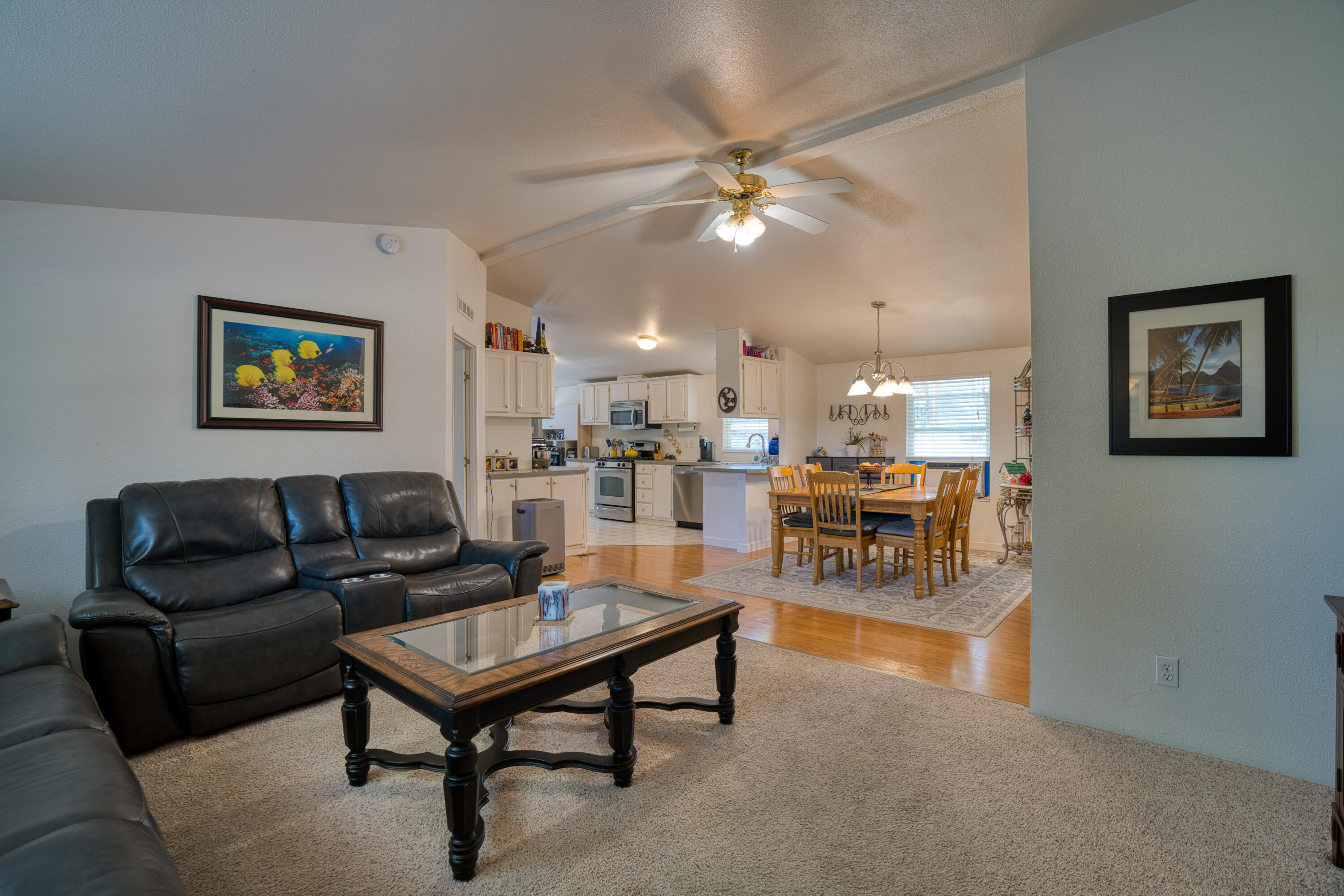 Bend, Oregon, 97701, United States, 3 Bedrooms Bedrooms, ,2 BathroomsBathrooms,Residential,For Sale,1905887