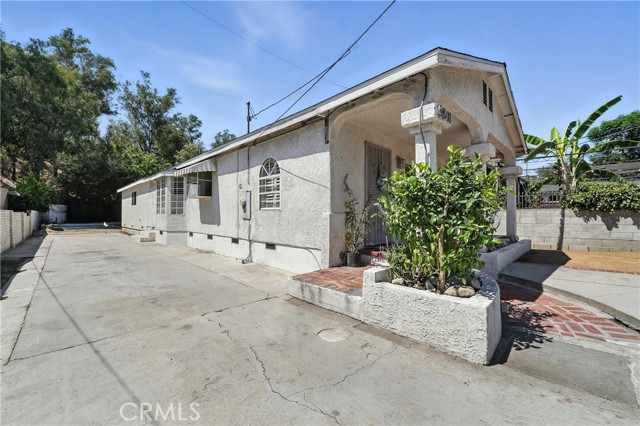 Los Angeles, California, 90042, United States, 3 Bedrooms Bedrooms, ,3 BathroomsBathrooms,Residential,For Sale,1909729