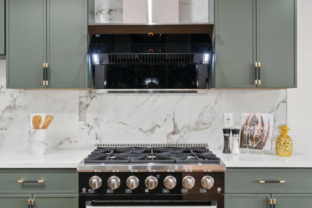 San Francisco, California, 94132, United States, 4 Bedrooms Bedrooms, ,4 BathroomsBathrooms,Residential,For Sale,2008965