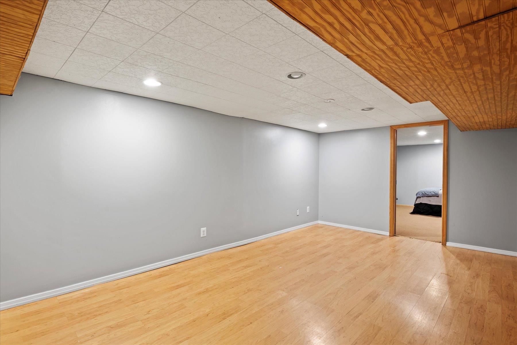 East Moriches, New York, 11940, United States, 3 Bedrooms Bedrooms, ,1 BathroomBathrooms,Residential,For Sale,1837952
