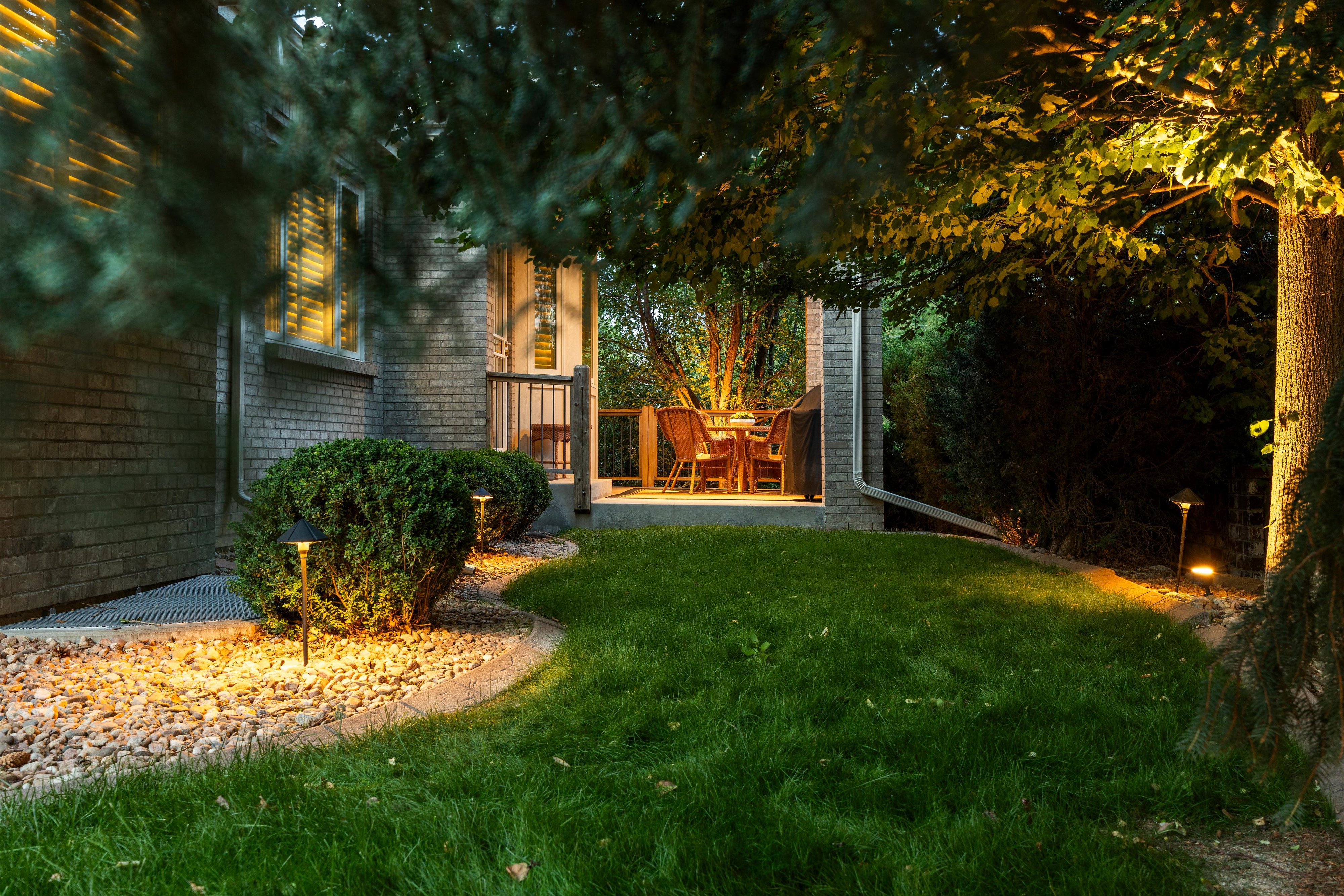  Luxury Features, Thoughtful Upgrades And Beautiful Outdoor Space - 物件實景