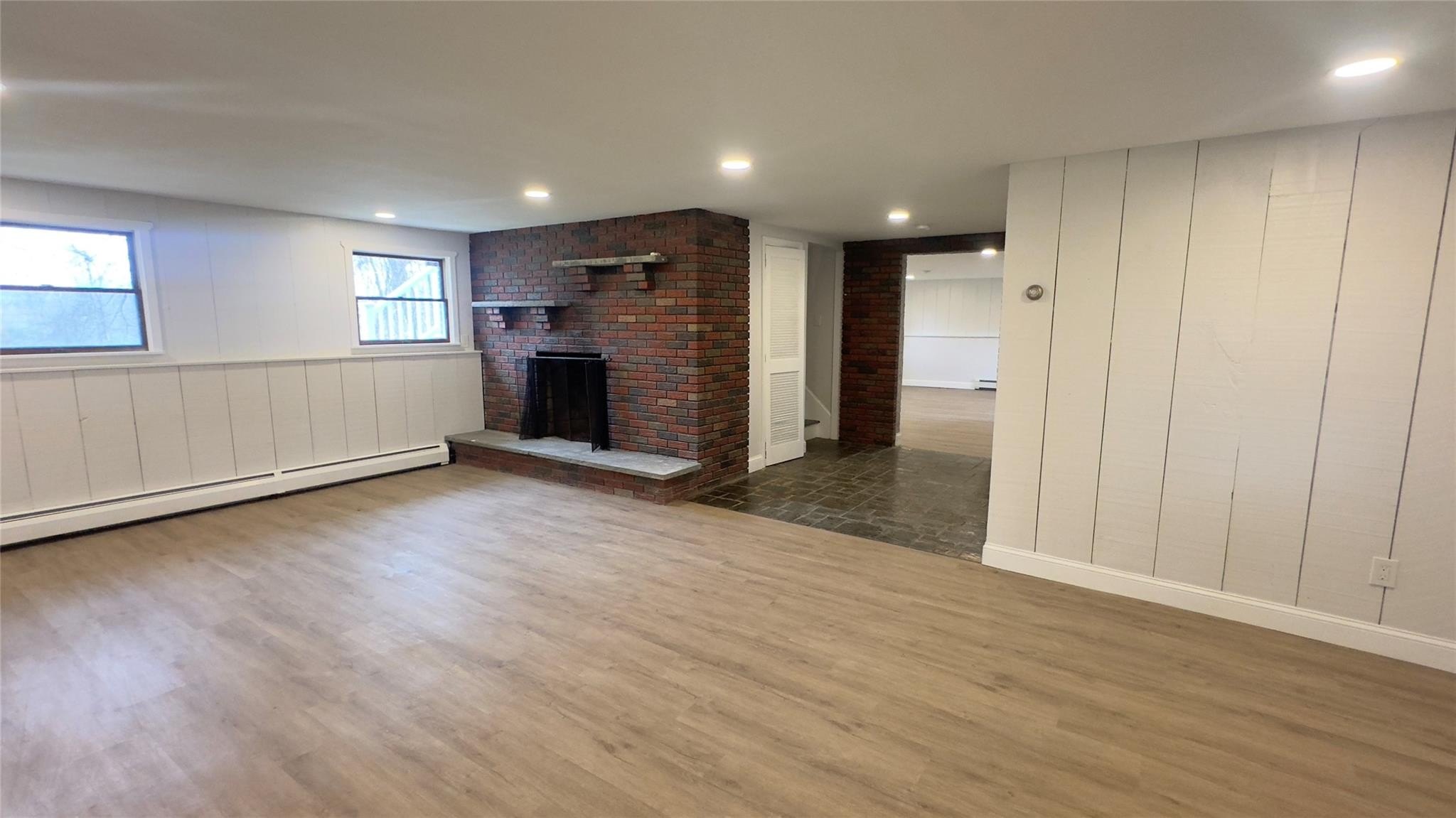 Kingston, New York, 12401, United States, 3 Bedrooms Bedrooms, ,2 BathroomsBathrooms,Residential,For Sale,1944952