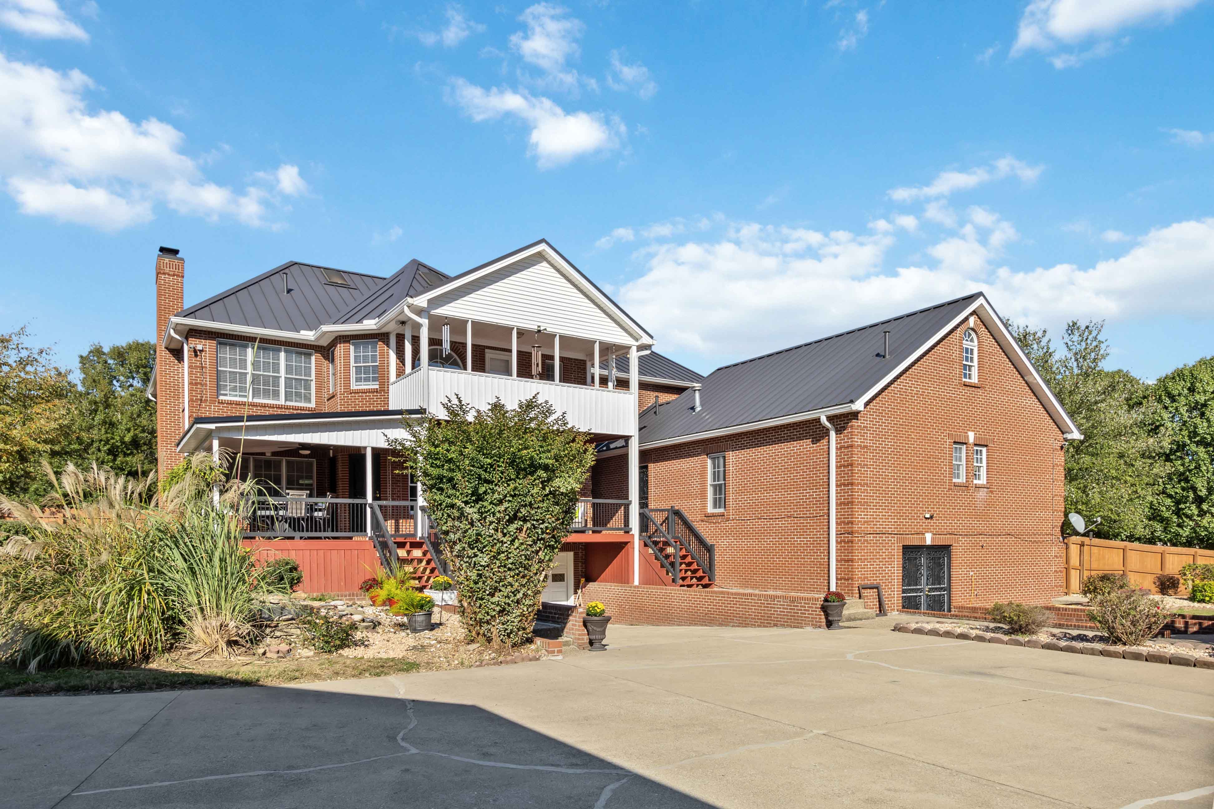 Corbin, Kentucky, 40701, United States, 10 Bedrooms Bedrooms, ,10 BathroomsBathrooms,Residential,For Sale,2045209