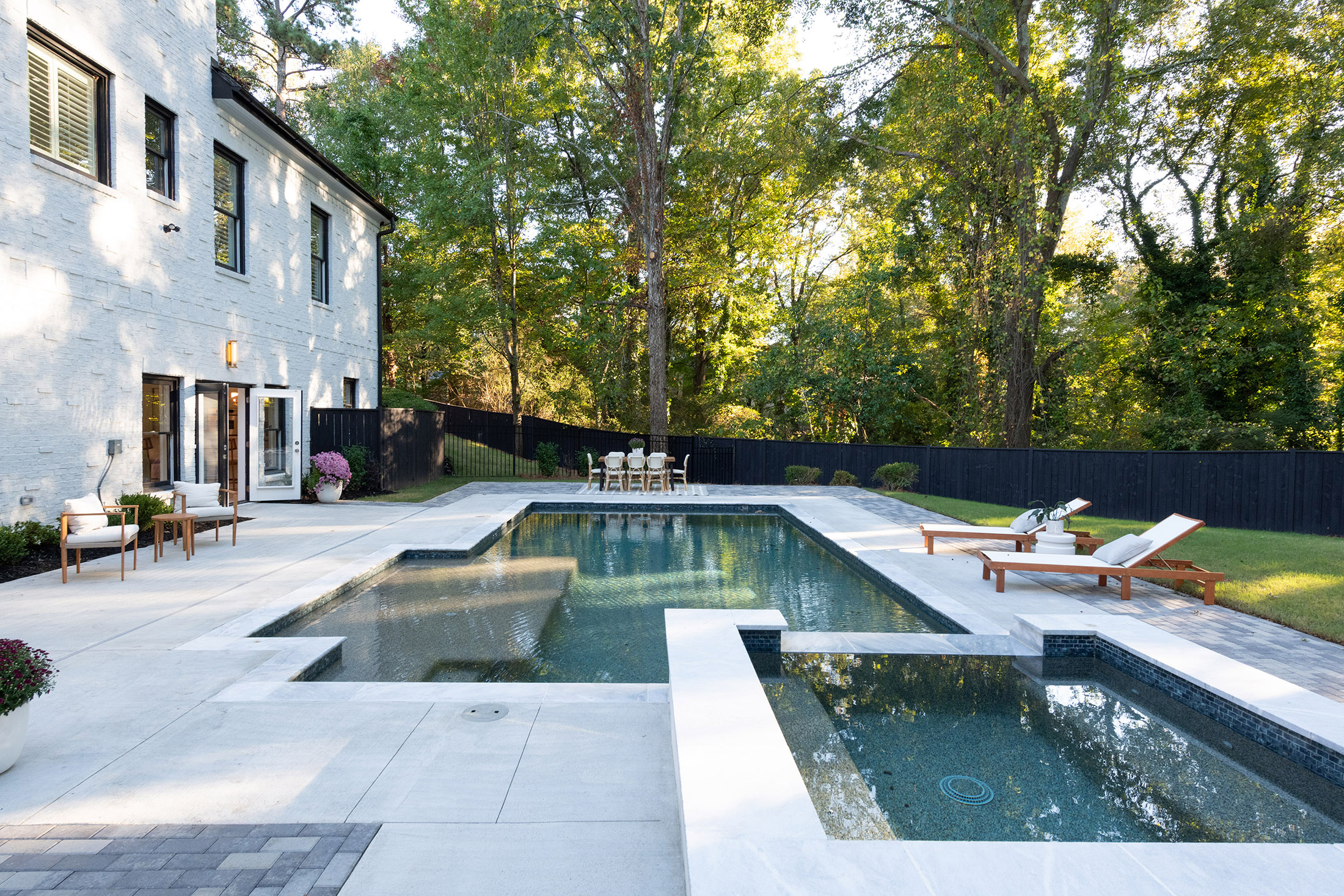  Exceptional Estate Combines Modern Luxury and Timeless Elegance - 物件實景