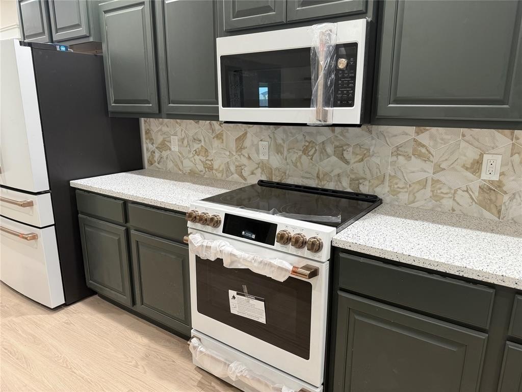 Altus, Oklahoma, 73521, United States, 4 Bedrooms Bedrooms, ,3 BathroomsBathrooms,Residential,For Sale,1980634