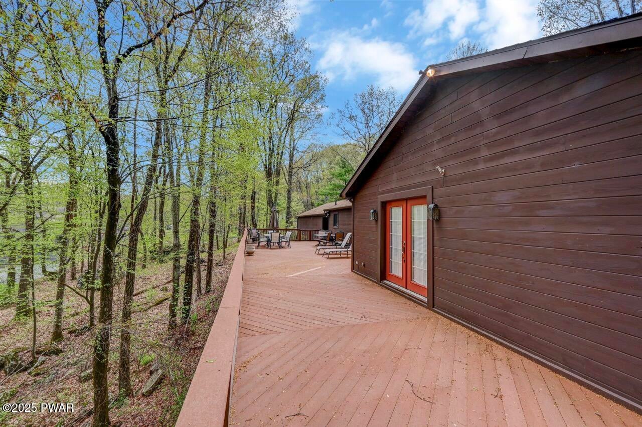 Lords Valley, Pennsylvania, 18428, United States, 5 Bedrooms Bedrooms, ,3 BathroomsBathrooms,Residential,For Sale,1977416