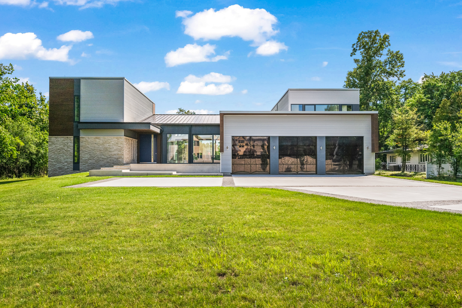 Glenview, Illinois, 60025, United States, 6 Bedrooms Bedrooms, ,8 BathroomsBathrooms,Residential,For Sale,1941643