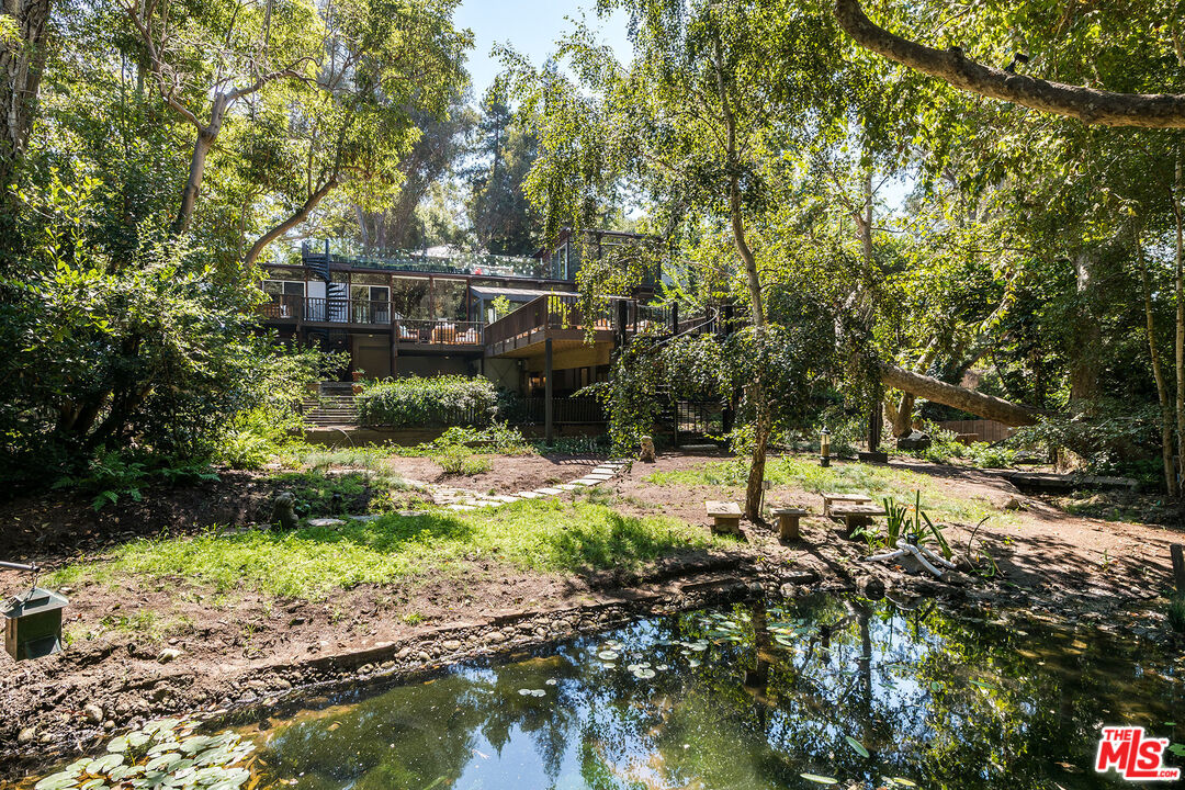 Santa Monica, California, 90402, United States, 7 Bedrooms Bedrooms, ,7 BathroomsBathrooms,Residential,For Sale,1940009