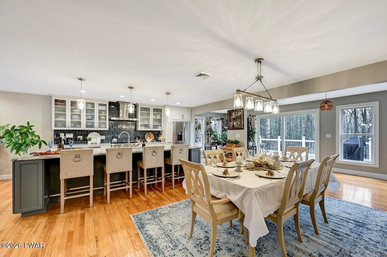 Milford, Pennsylvania, 18337, United States, 3 Bedrooms Bedrooms, ,3 BathroomsBathrooms,Residential,For Sale,2011309