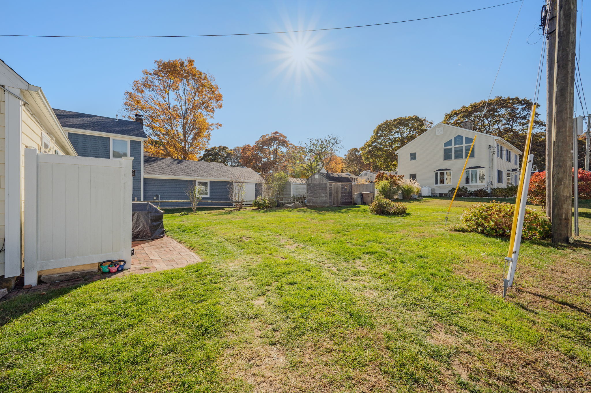 East Lyme, Connecticut, 06357, United States, 3 Bedrooms Bedrooms, ,1 BathroomBathrooms,Residential,For Sale,1987799