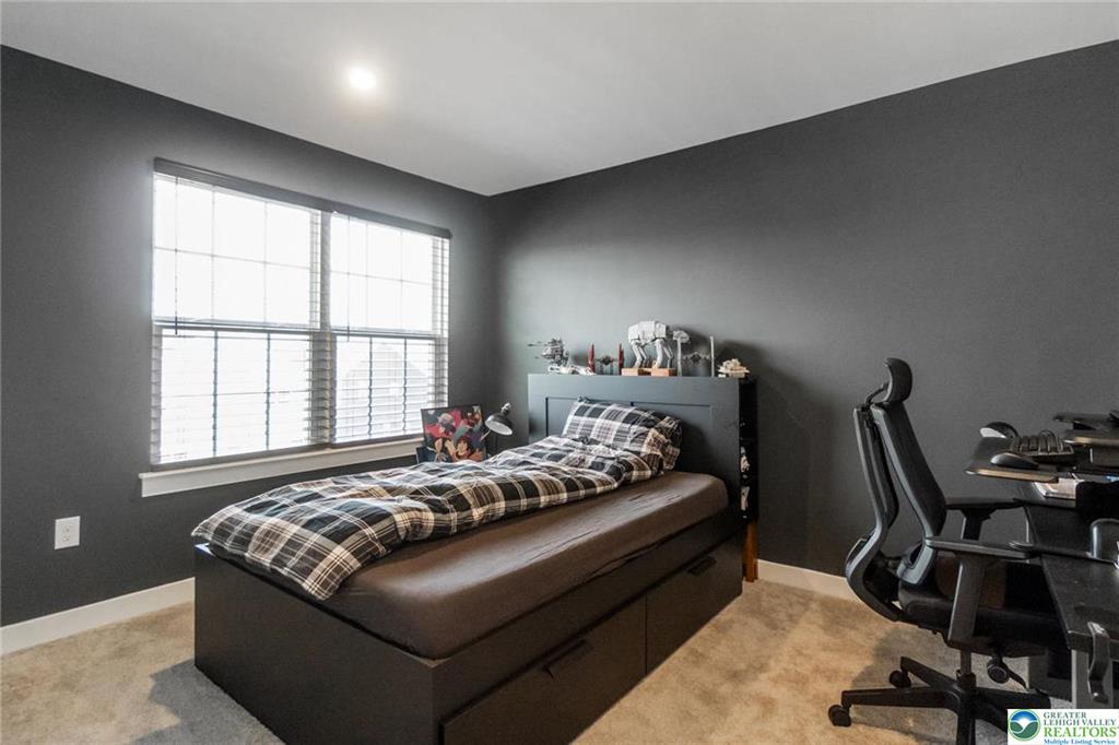 Catasauqua, Pennsylvania, 18032, United States, 5 Bedrooms Bedrooms, ,5 BathroomsBathrooms,Residential,For Sale,2008861