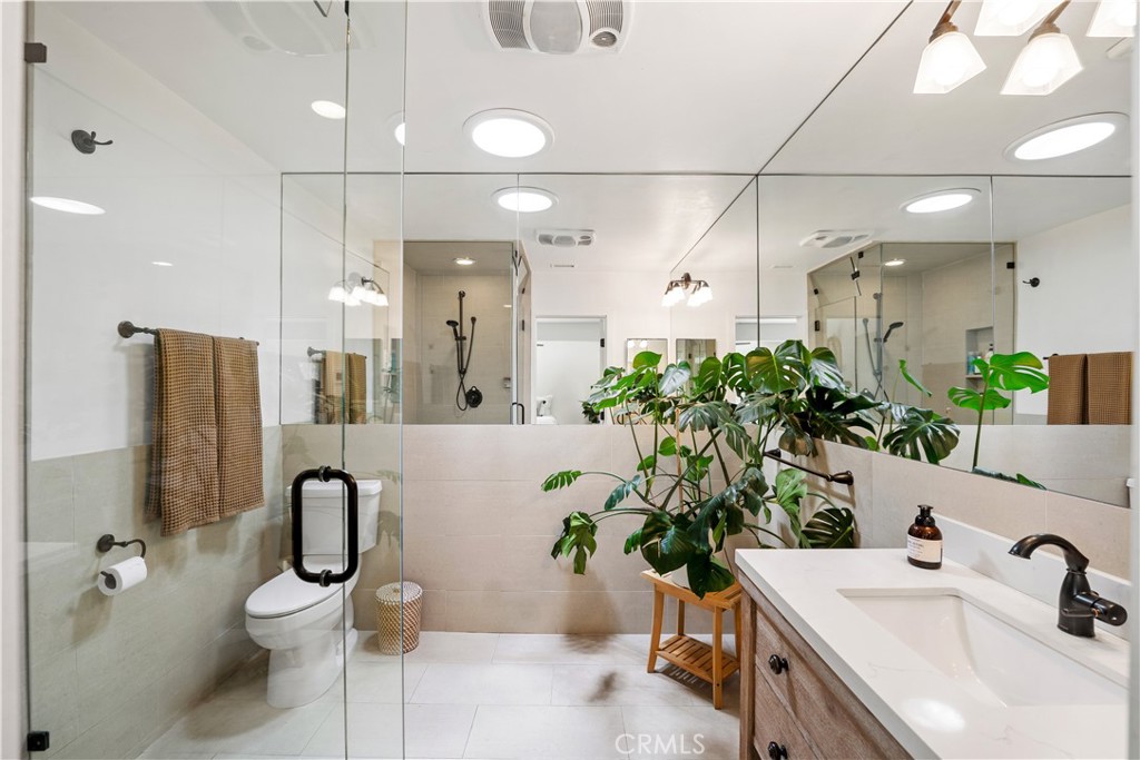 Calabasas, California, 91302, United States, 4 Bedrooms Bedrooms, ,3 BathroomsBathrooms,Residential,For Sale,1890282