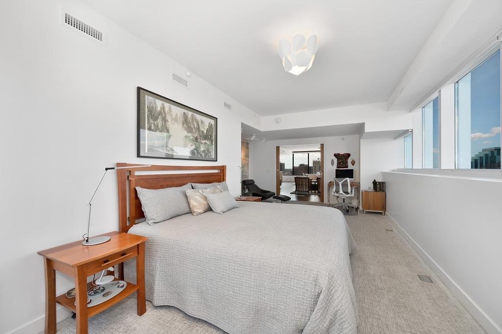 Sacramento, California, 95814, United States, 2 Bedrooms Bedrooms, ,3 BathroomsBathrooms,Residential,For Sale,1905892