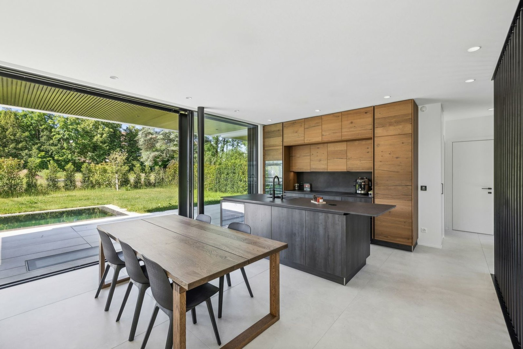  Exceptional THPE Villa with a Pool in Chêne-Bougeries - 物件實景