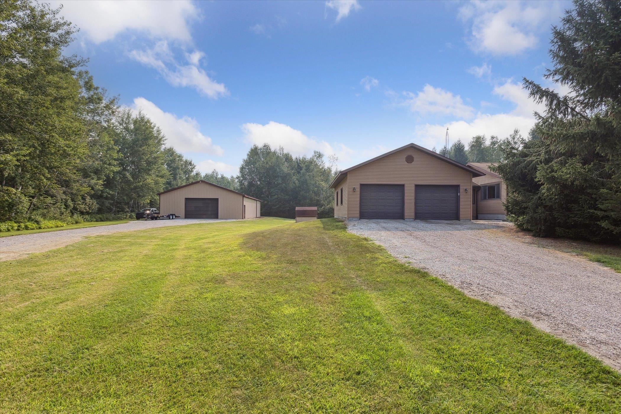 Midland, Michigan, 48640, United States, 3 Bedrooms Bedrooms, ,3 BathroomsBathrooms,Residential,For Sale,1975279