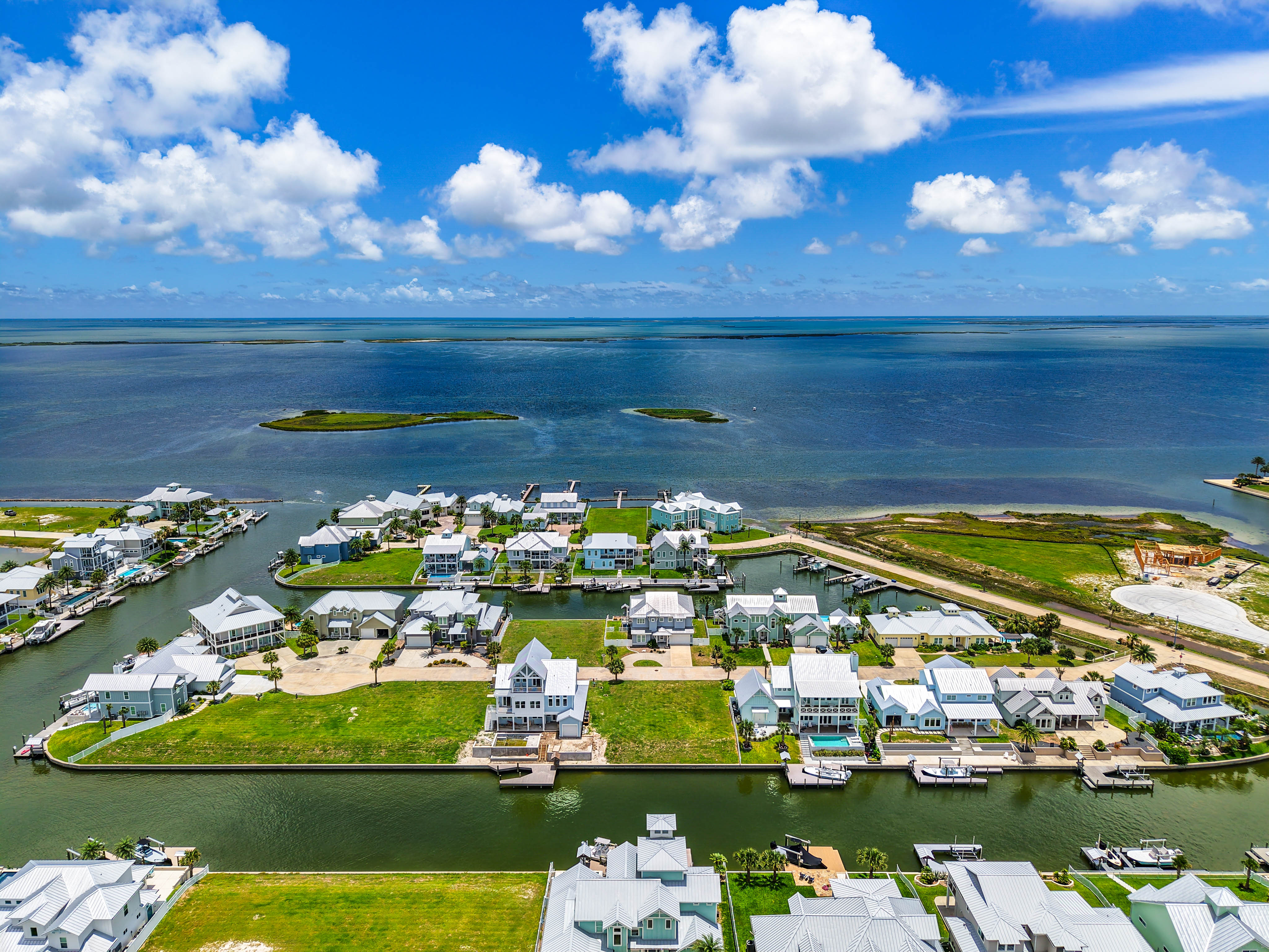  Scenic Rockport Canal-Front Lot - 物件實景