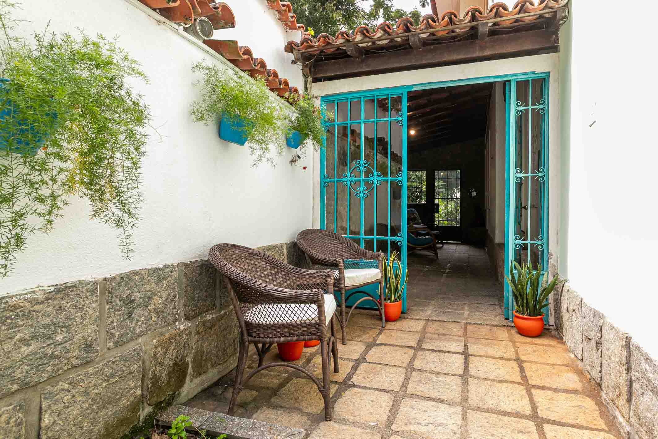  Spacious residence on a quiet street with landscaped garden - 物件實景