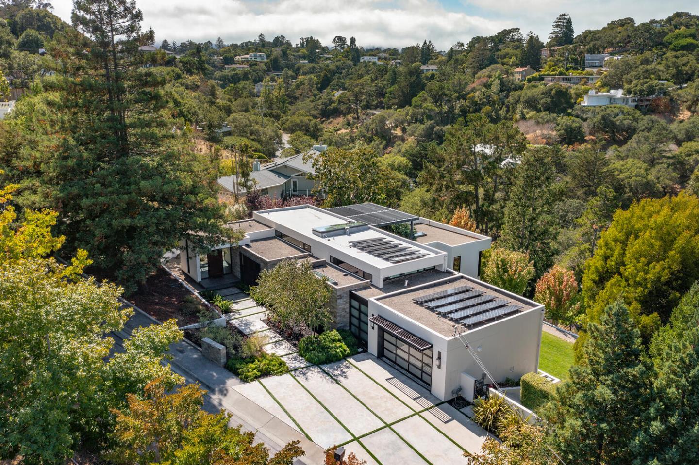Hillsborough, California, 94010, United States, 4 Bedrooms Bedrooms, ,4 BathroomsBathrooms,Residential,For Sale,1940543