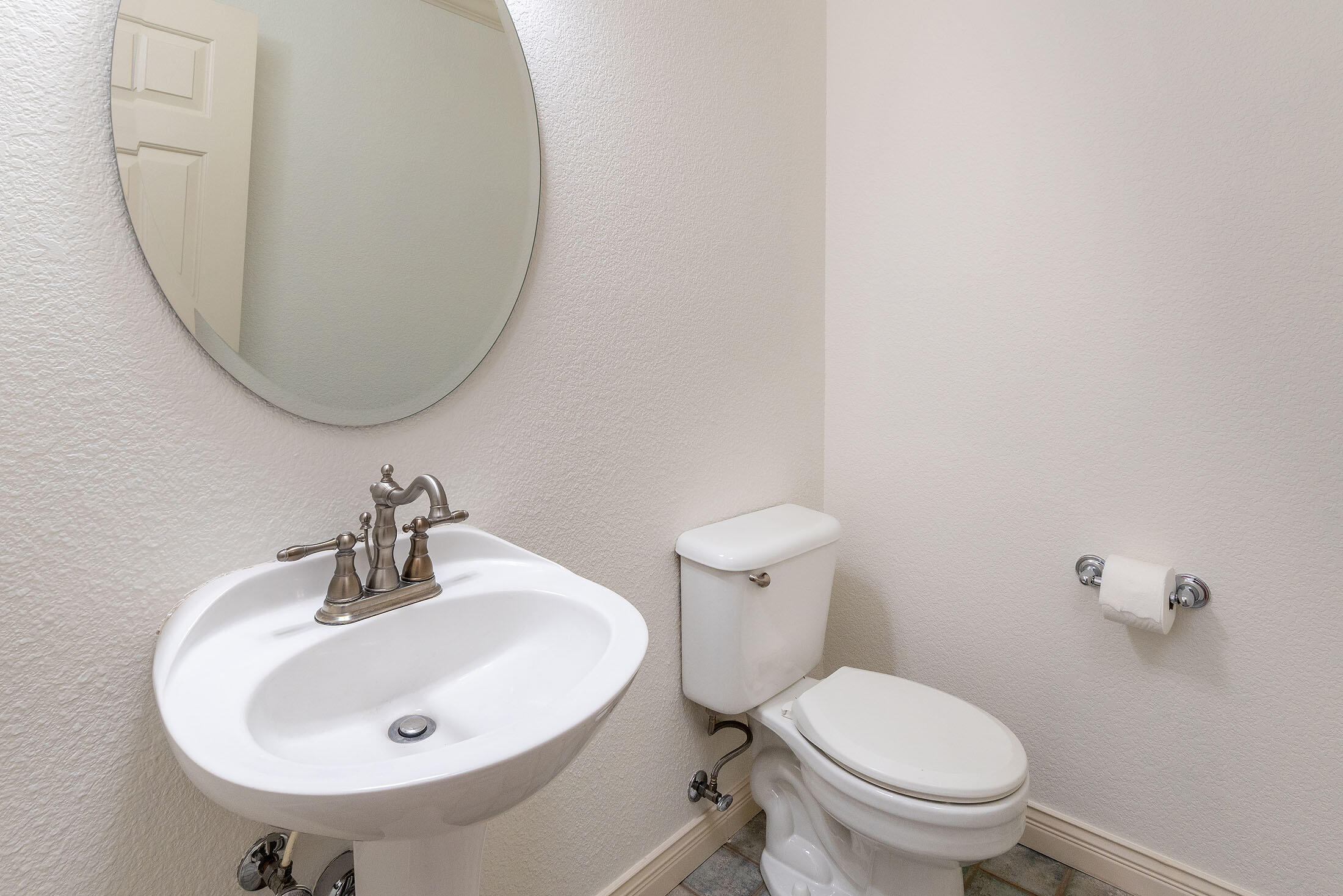 Redmond, Oregon, 97756, United States, 3 Bedrooms Bedrooms, ,3 BathroomsBathrooms,Residential,For Sale,1989039