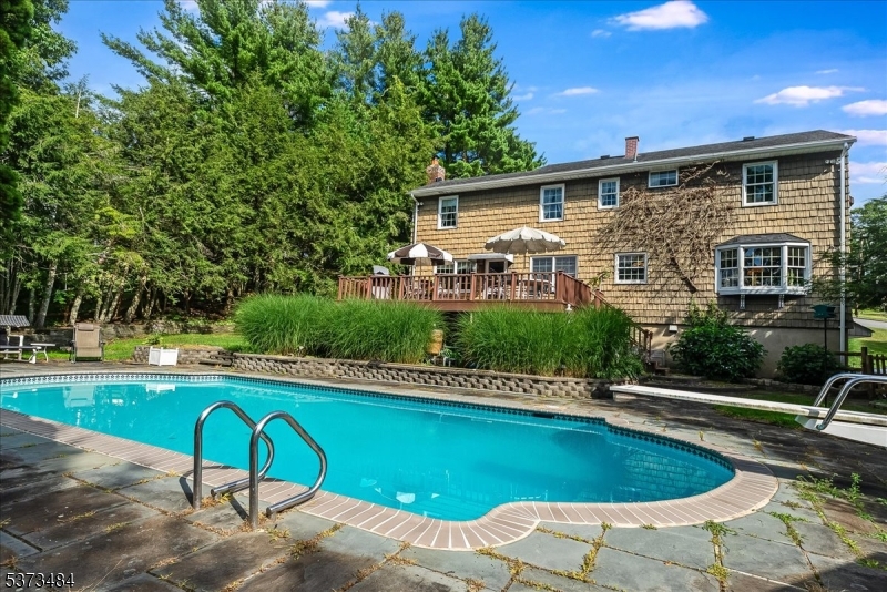 West Milford Twp., New Jersey, 07480-1601, United States, 4 Bedrooms Bedrooms, ,3 BathroomsBathrooms,Residential,For Sale,1928755