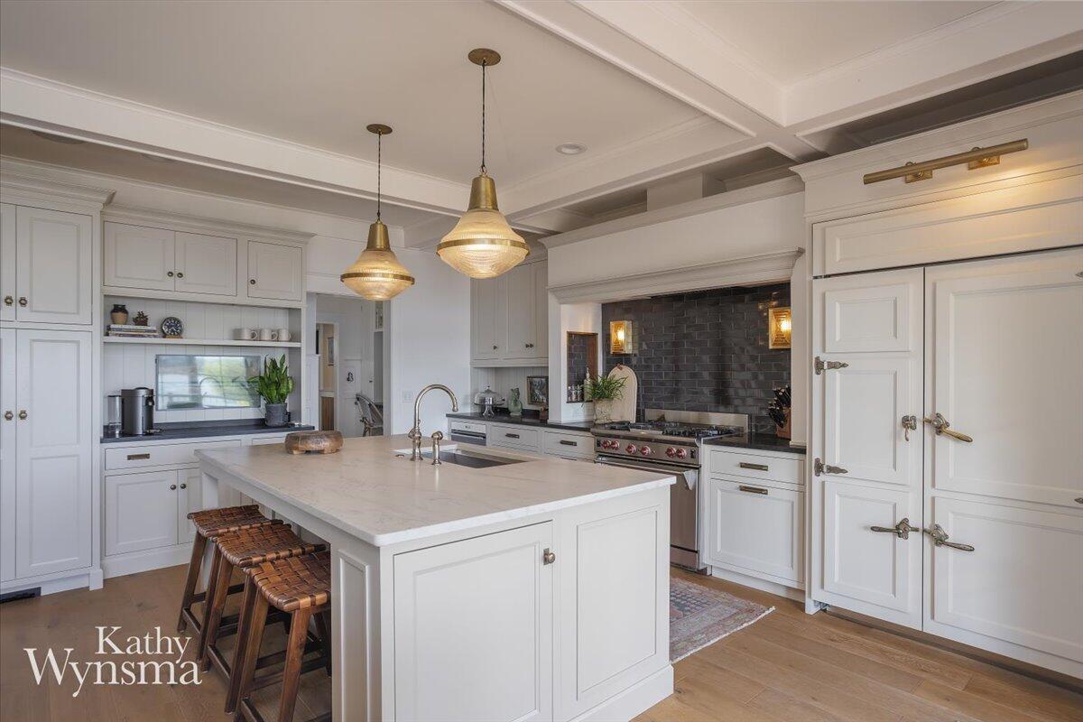 East Grand Rapids, Michigan, 49506, United States, 5 Bedrooms Bedrooms, ,5 BathroomsBathrooms,Residential,For Sale,1933647