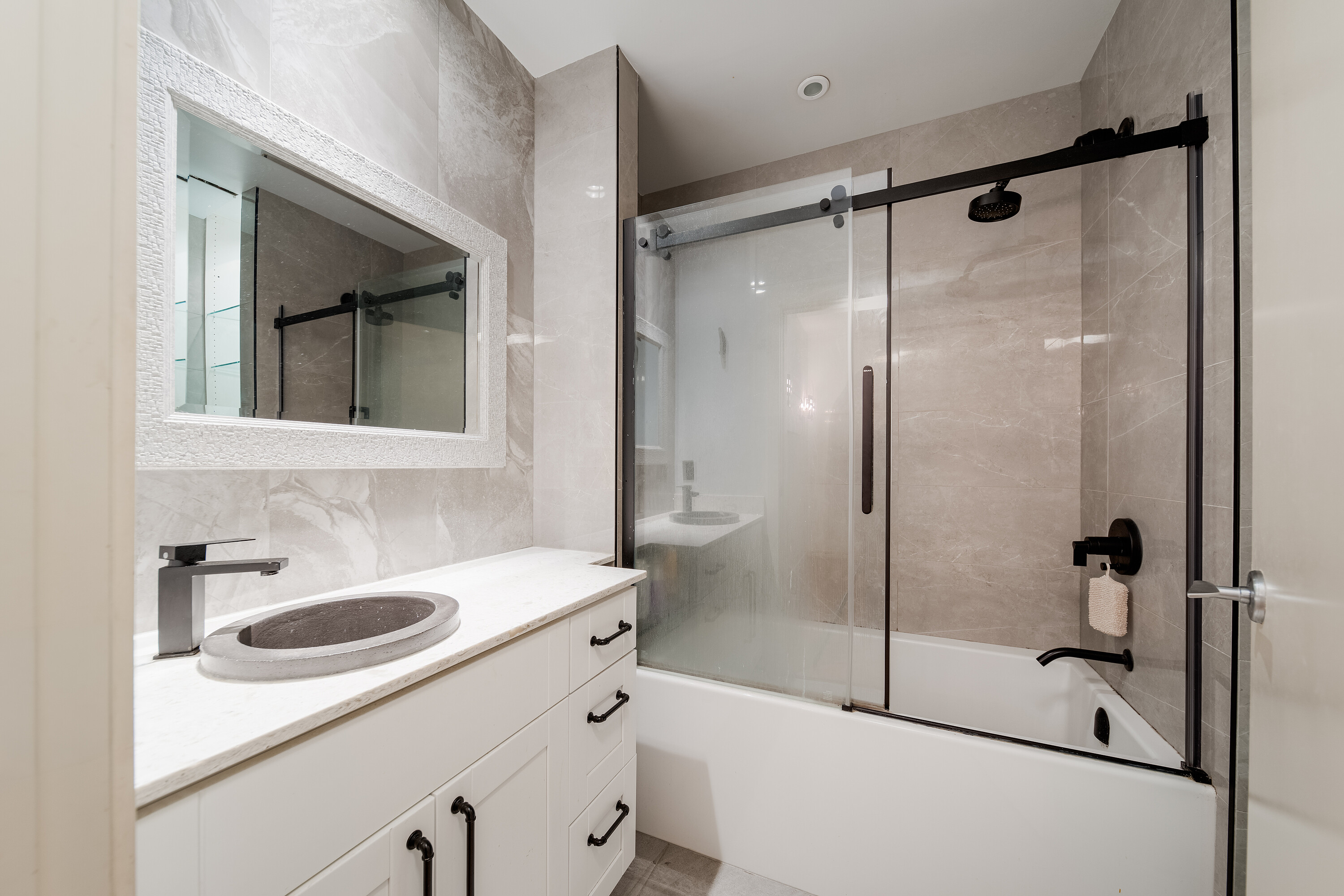  Water View Property - The Qube - 物件實景