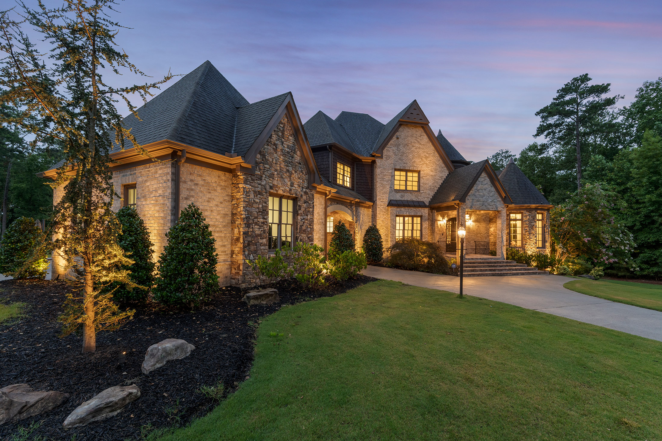  Old World Charm Meets Modern Luxury on This Milton Estate - 物件實景