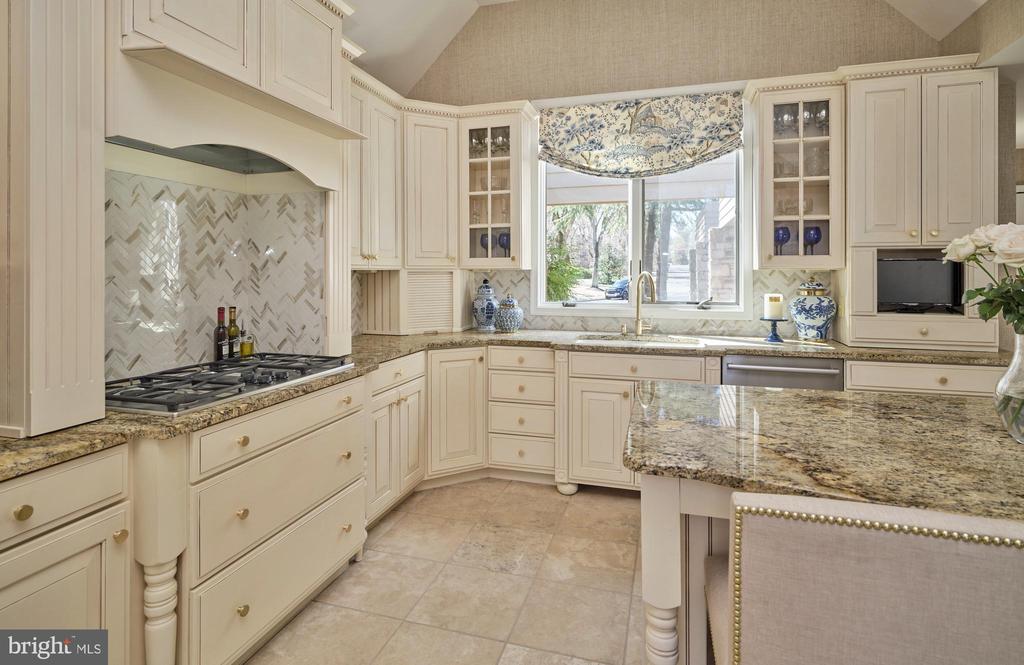 Yardley, Pennsylvania, 19067, United States, 5 Bedrooms Bedrooms, ,5 BathroomsBathrooms,Residential,For Sale,1926265