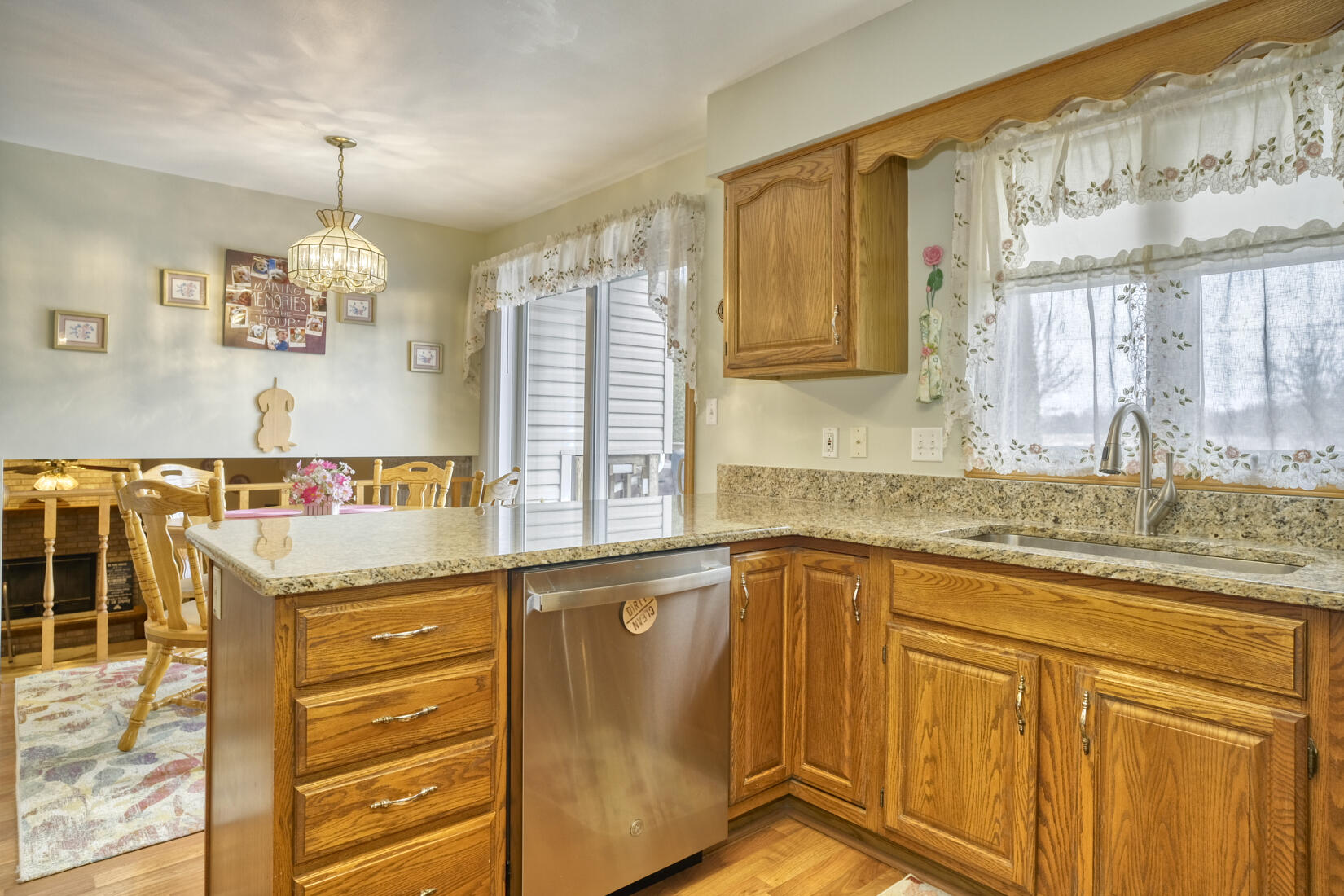 St. John, Indiana, 46373, United States, 4 Bedrooms Bedrooms, ,3 BathroomsBathrooms,Residential,For Sale,2037863