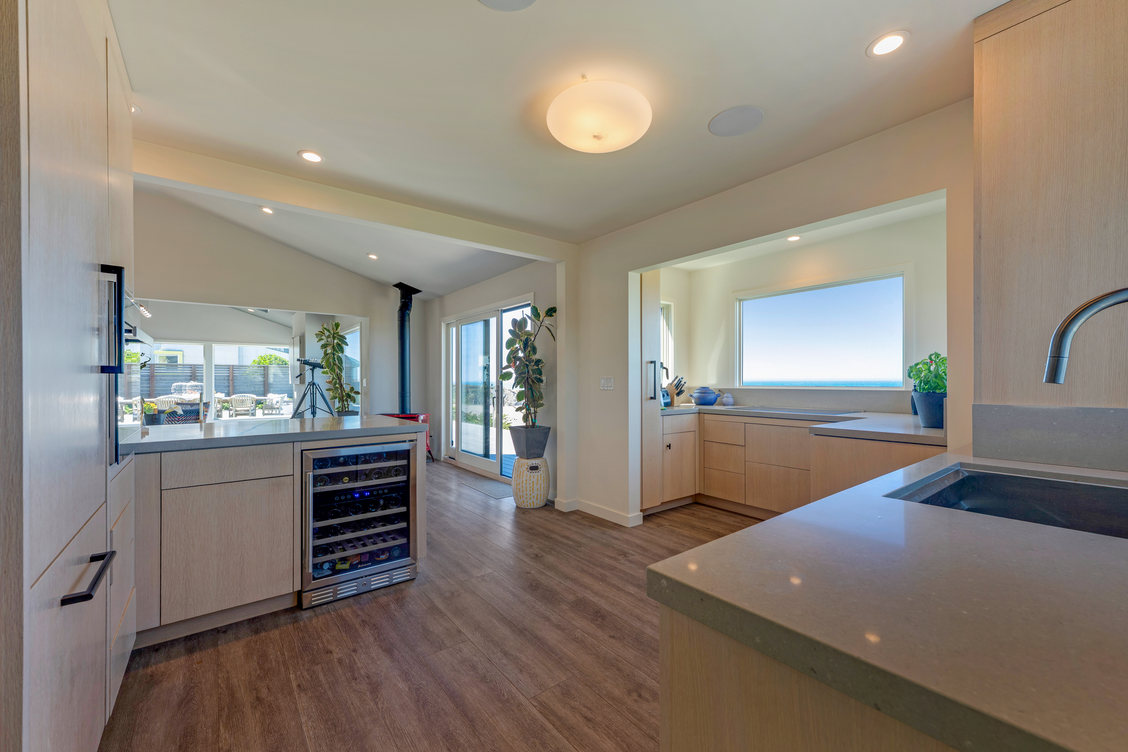  7187 Cliff Avenue, Bodega Bay, CA 94923 - 物件實景